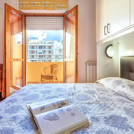 Giallo Celeste Apartment